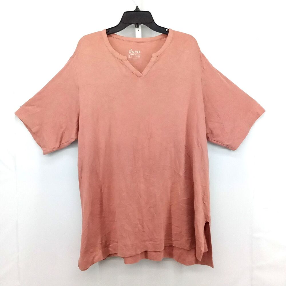 D&Co. Shirt Women Size 1X Blush Pink Short Sleeve Split V Neck Casual Knit Top